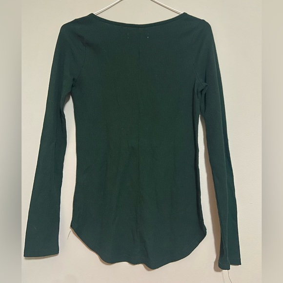 Abercrombie & Fitch Green Waffle Tee long sleeve (M) - Picture 6 of 7